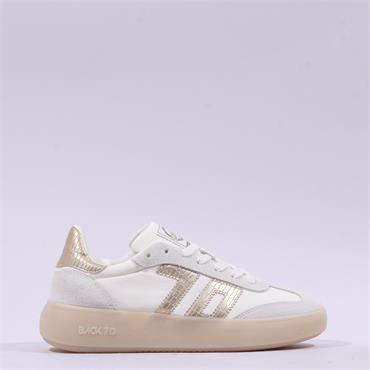 Back 70 Brooklyn Platform T Toe Trainer - White Gold